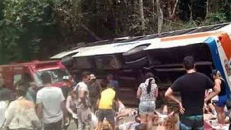 B­r­e­z­i­l­y­a­­d­a­ ­o­t­o­b­ü­s­ ­u­ç­u­r­u­m­a­ ­y­u­v­a­r­l­a­n­d­ı­